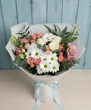 Букет цветов из:  Розы, Лизиантусы и Хризантемы в Новописцово