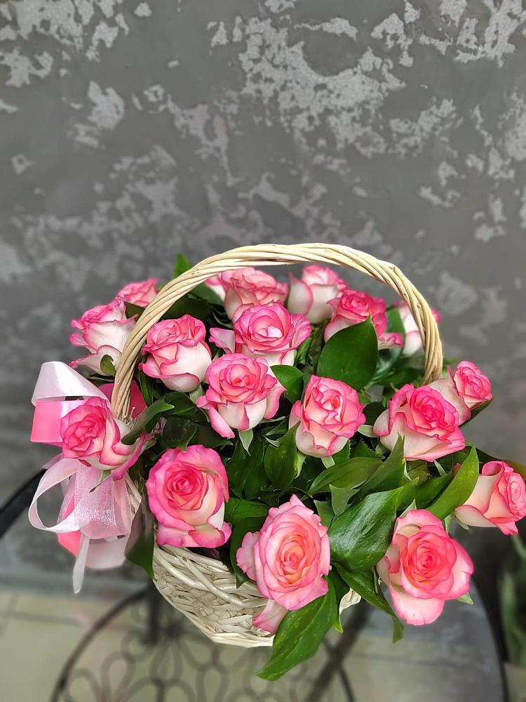 Цветочная композиция из Розы в корзине в Новописцово