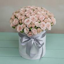 Цветочная композиция из Розы в шляпной коробке в Новописцово