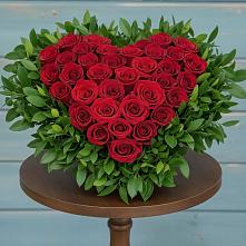 Цветочная композиция из Розы в виде сердца в Новописцово