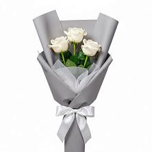 Букет 3 белые розы в Новописцово