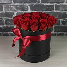 Цветочная композиция из Розы в шляпной коробке в Новописцово