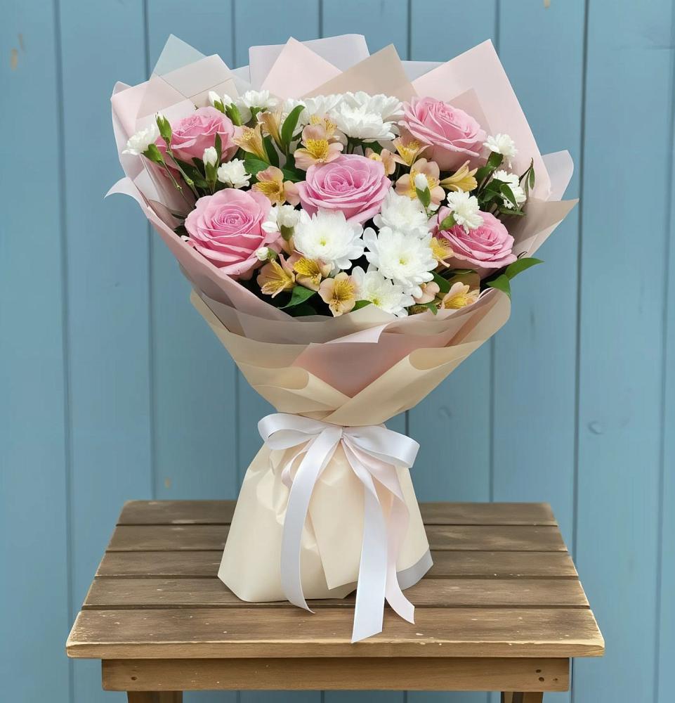 Букет цветов из: Гвоздики, Орхидеи и Розы в Новописцово