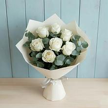 Букет Белые розы в Эвкалипте в Новописцово