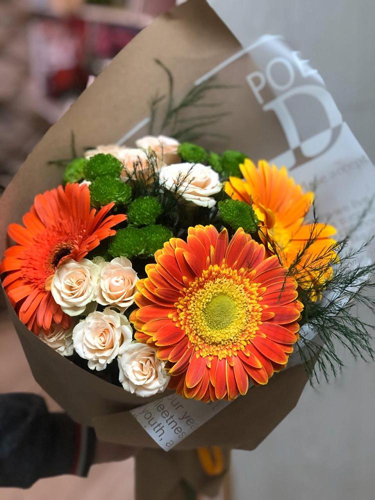 Букет цветов из: Герберы, Хризантемы и Розы в Новописцово